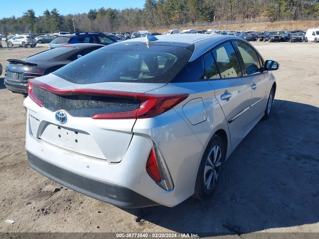 Toyota PRIUS PRIME 2018 JTDKARFP4J3077677 Image 4