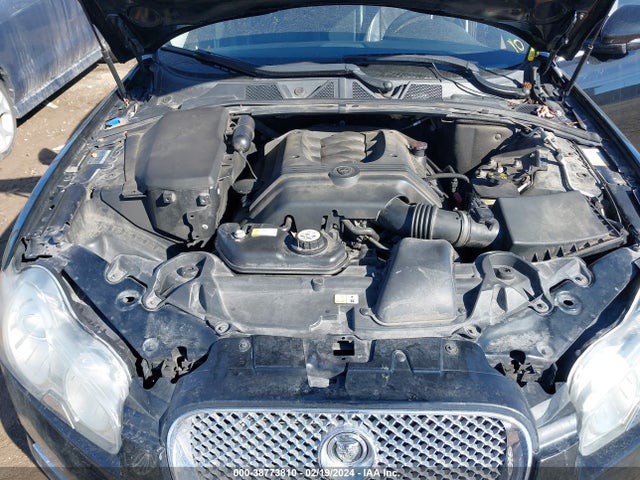 2010 JAGUAR XF SAJWA0FA7AHR67037 Photo 9