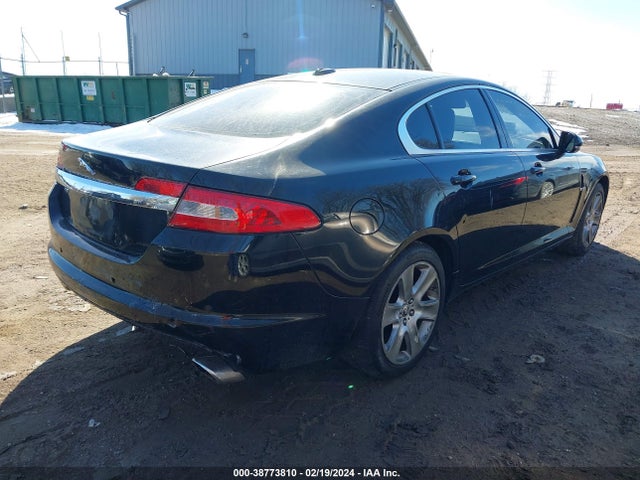 2010 JAGUAR XF SAJWA0FA7AHR67037 Photo 3