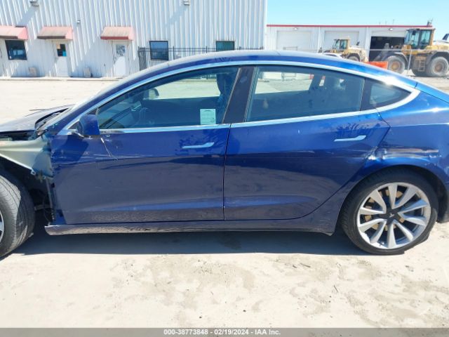 5YJ3E1EA9JF050694 Tesla Model 3 Long Range/mid Range
