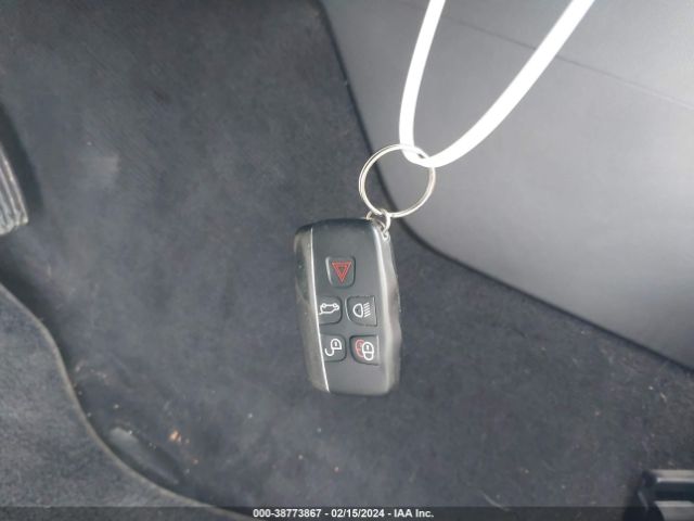 SALRRBBV3HA021294 Land Rover Discovery Hse