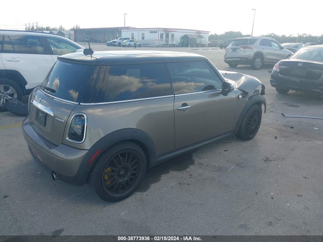 2012 MINI COOPER WMWSU3C59CT259592 Photo 3