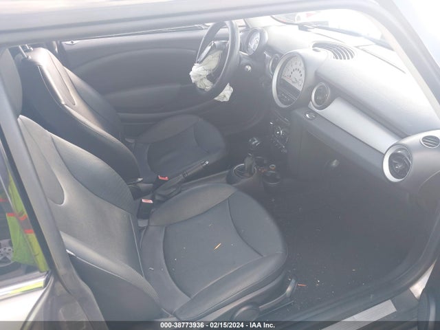 2012 MINI COOPER WMWSU3C59CT259592 Photo 4