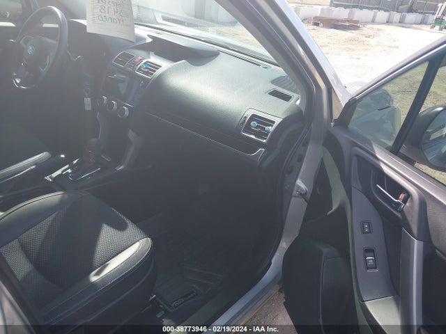 Subaru Forester 2.5i Premium 2018 JF2SJAGC9JH552337 Image 5
