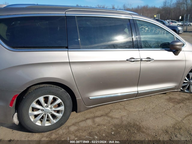 Chrysler Pacifica Touring L 2018 2C4RC1BG6JR293750 Image 13