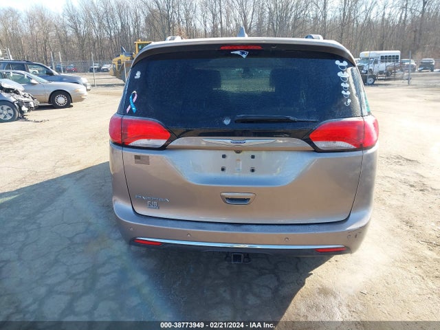 Chrysler Pacifica Touring L 2018 2C4RC1BG6JR293750 Image 16