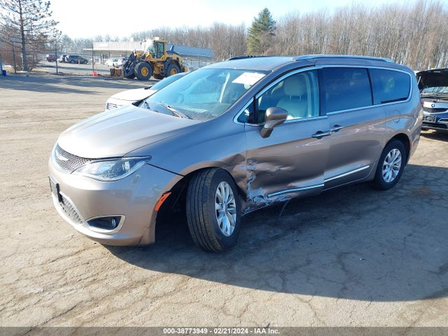 Chrysler Pacifica Touring L 2018 2C4RC1BG6JR293750 Image 2