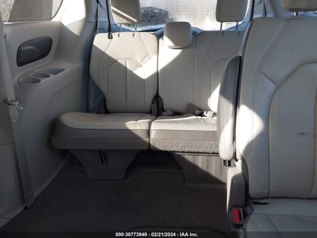 Chrysler Pacifica Touring L 2018 2C4RC1BG6JR293750 Image 8