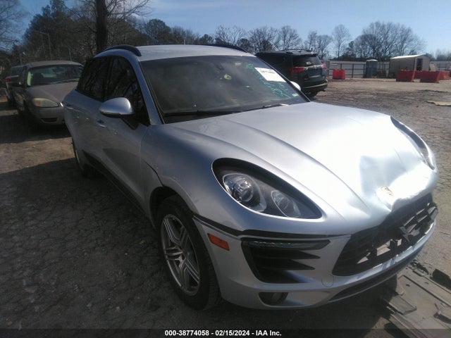 2015 PORSCHE MACAN WP1AB2A53FLB44197 Photo 0