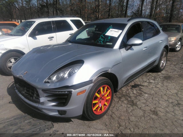 2015 PORSCHE MACAN WP1AB2A53FLB44197 Photo 1