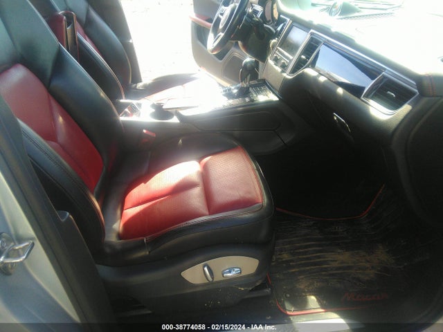 2015 PORSCHE MACAN WP1AB2A53FLB44197 Photo 4