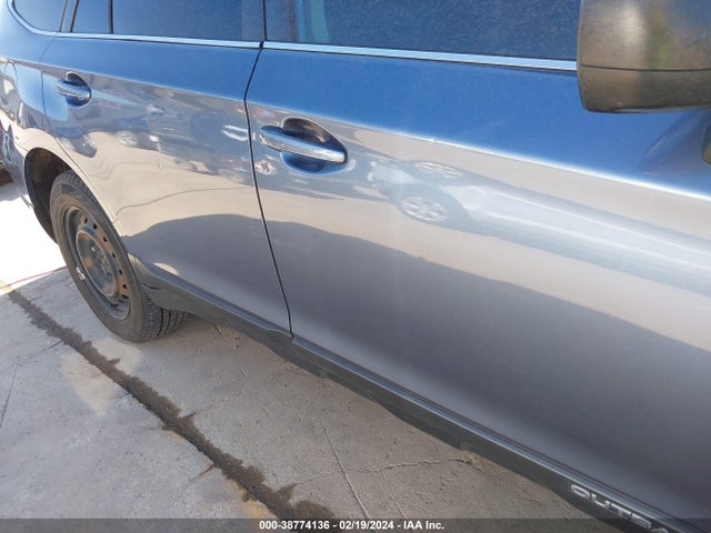 Subaru Outback 2.5i 2015 4S4BSBACXF3359401 Image 17