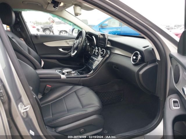 55SWF4JB4GU147304 Mercedes-Benz C 300 Luxury/sport