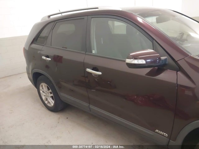 KIA Sorento Lx V6 2014 5XYKTDA79EG438939 Image 13