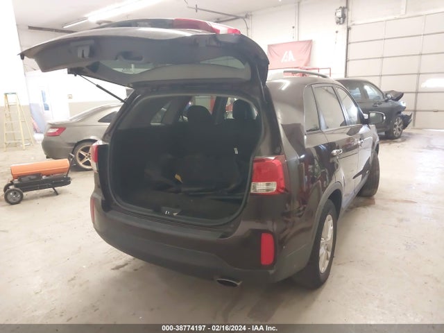 KIA Sorento Lx V6 2014 5XYKTDA79EG438939 Image 4