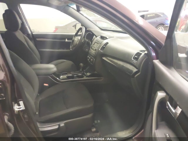 KIA Sorento Lx V6 2014 5XYKTDA79EG438939 Image 5