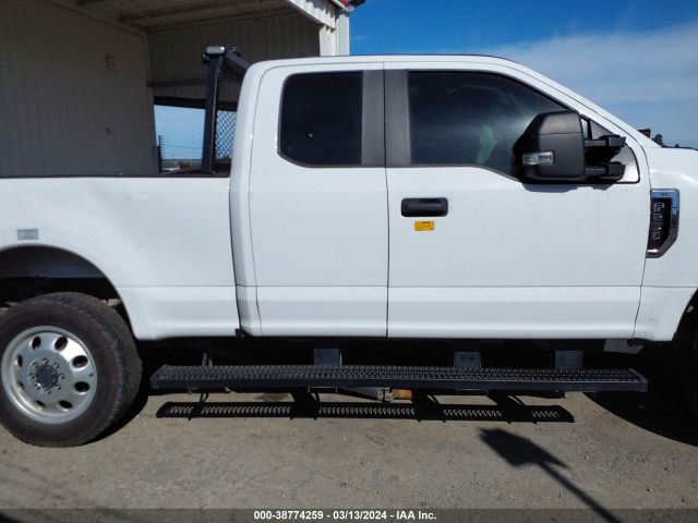 1FT7X2B69NEF36544 Ford F-250 Xl