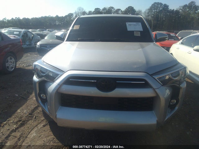 Toyota 4runner Sr5 Premium 2022 JTEFU5JR6N5265746 Image 12