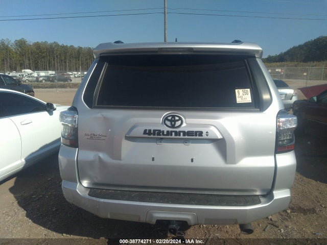 Toyota 4runner Sr5 Premium 2022 JTEFU5JR6N5265746 Image 16