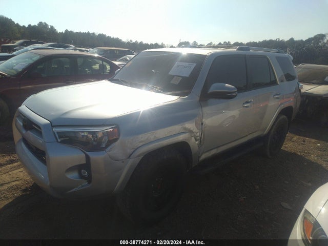 Toyota 4runner Sr5 Premium 2022 JTEFU5JR6N5265746 Image 2