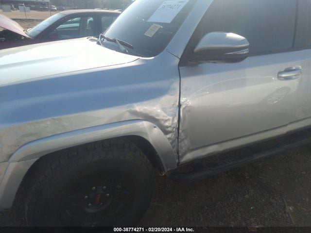 Toyota 4runner Sr5 Premium 2022 JTEFU5JR6N5265746 Image 6
