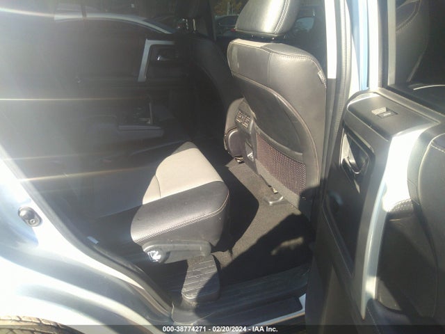 Toyota 4runner Sr5 Premium 2022 JTEFU5JR6N5265746 Image 8