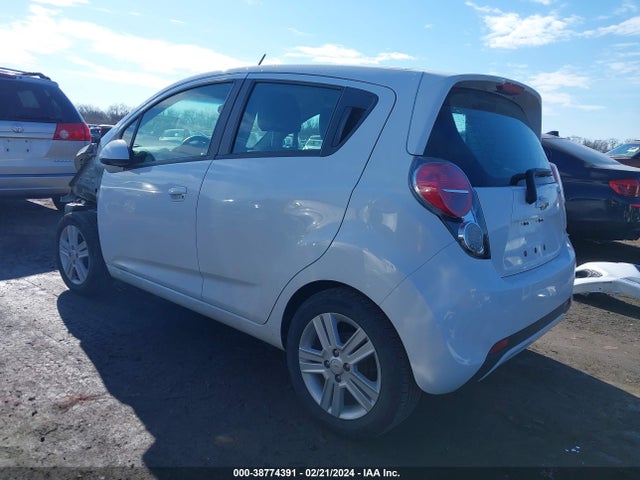Chevrolet Spark 1lt Cvt 2015 KL8CD6S96FC715798 Image 3