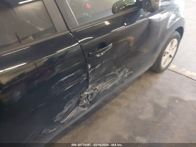 KIA Soul 2016 KNDJN2A21G7318440 Image 16