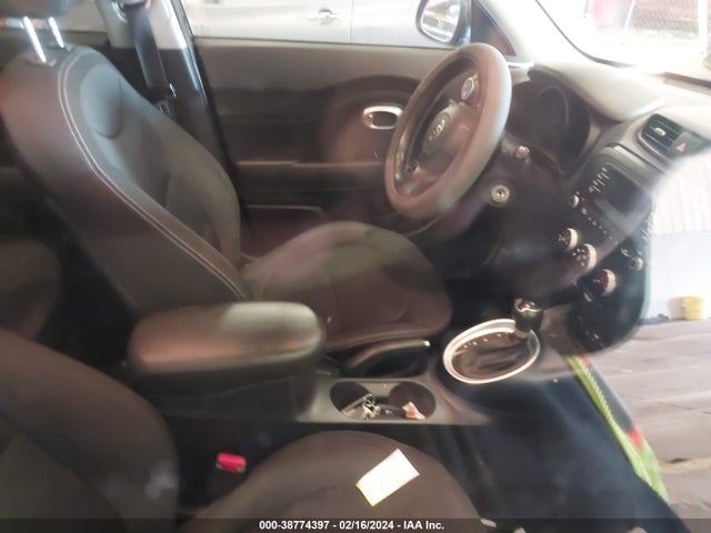 KIA Soul 2016 KNDJN2A21G7318440 Image 5