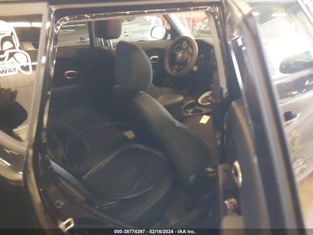 KIA Soul 2016 KNDJN2A21G7318440 Image 8