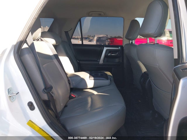 Toyota 4RUNNER SR5 2017 JTEBU5JR2H5426693 Image 8
