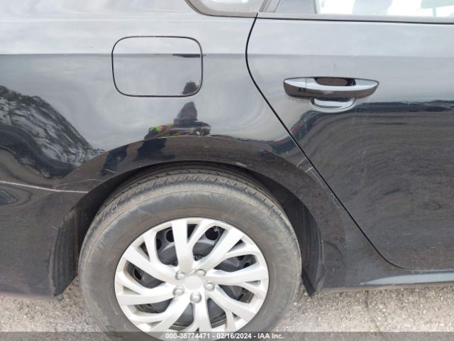 1VWAT7A3XEC037024 Volkswagen Passat 1.8t S