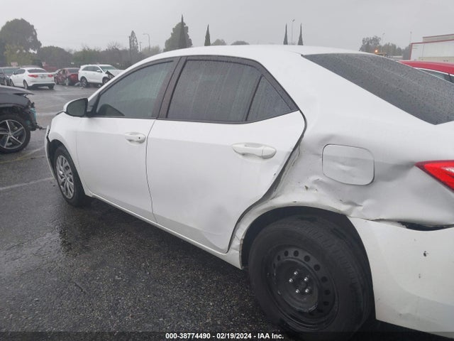Toyota COROLLA LE 2019 5YFBURHE1KP871838 Image 14