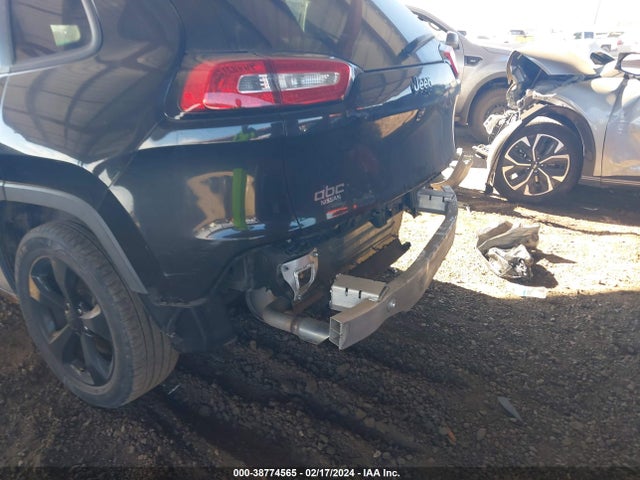 1C4PJLCB9GW125502 Jeep Cherokee Altitude