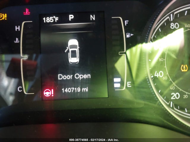 1C4PJLCB9GW125502 Jeep Cherokee Altitude