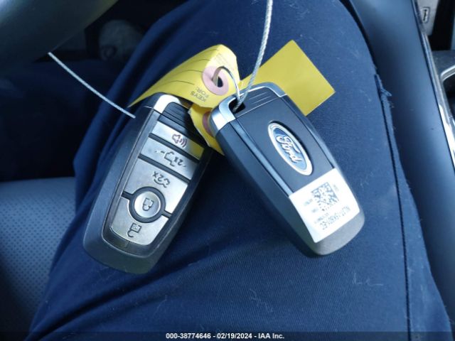 1FT6W1EV1NWG00517 Ford F-150 Lightning Lariat