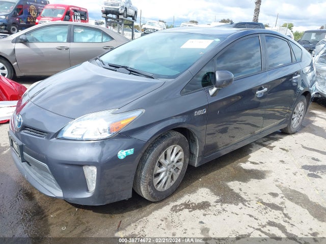 Toyota PRIUS PLUG-IN 2014 JTDKN3DP4E3064163 Image 2