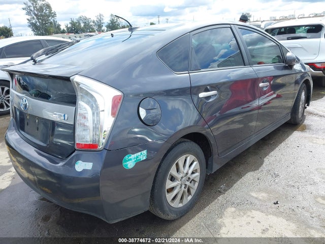 Toyota PRIUS PLUG-IN 2014 JTDKN3DP4E3064163 Image 4