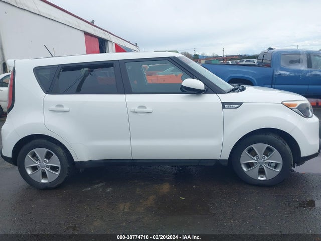 KIA Soul 2015 KNDJN2A27F7802319 Image 13