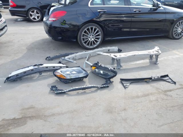 55SWF4JB2GU121302 Mercedes-Benz C 300 Luxury/sport