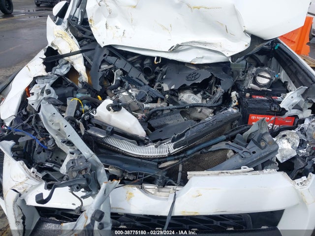 Toyota 4RUNNER SR5 2017 JTEBU5JR7H5473668 Image 10