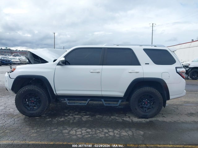 Toyota 4RUNNER SR5 2017 JTEBU5JR7H5473668 Image 14