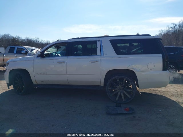 Chevrolet Suburban 1500 Lt 2015 1GNSKJKC2FR270231 Image 14