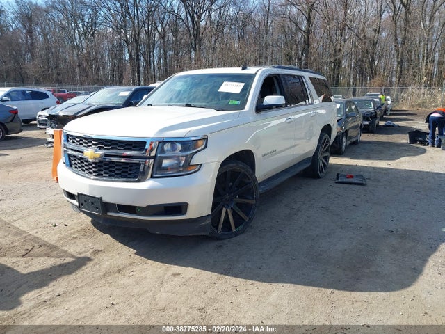 Chevrolet Suburban 1500 Lt 2015 1GNSKJKC2FR270231 Image 2