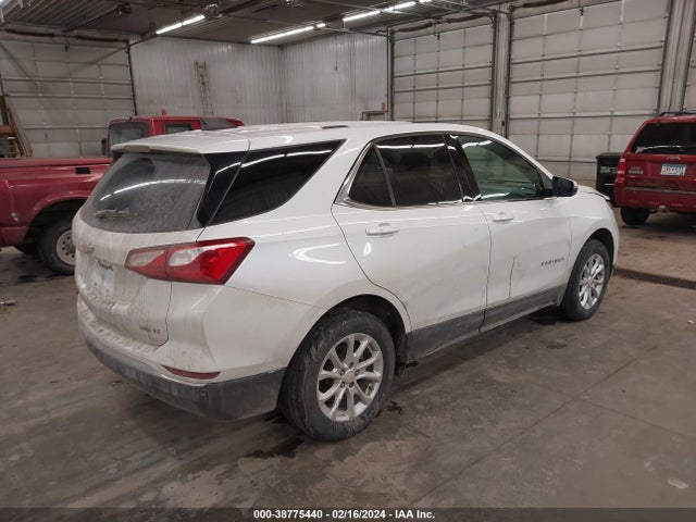 Chevrolet EQUINOX LT 2018 2GNAXSEVXJ6316716 Image 4