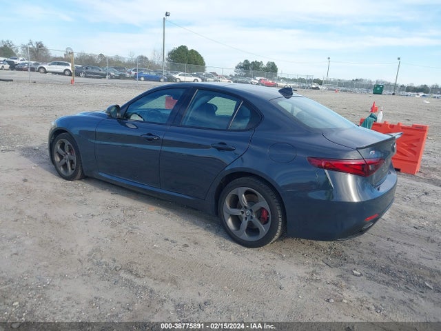 ZARFANANXK7599746 Alfa Romeo Giulia Sport Awd