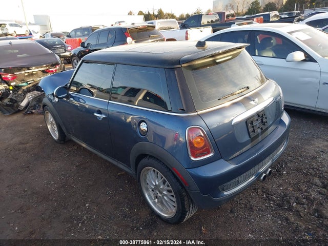 2009 MINI COOPER S WMWMF73539TW85099 Photo 2