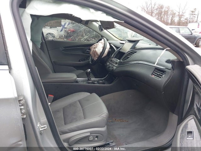 Chevrolet IMPALA 1LT 2018 2G1105SA3J9149509 Image 5