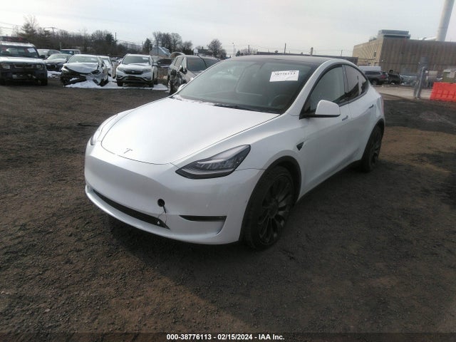 Tesla Model Y Long Range Dual Motor All-wheel Drive 2021 5YJYGAEE8MF188301 Image 2