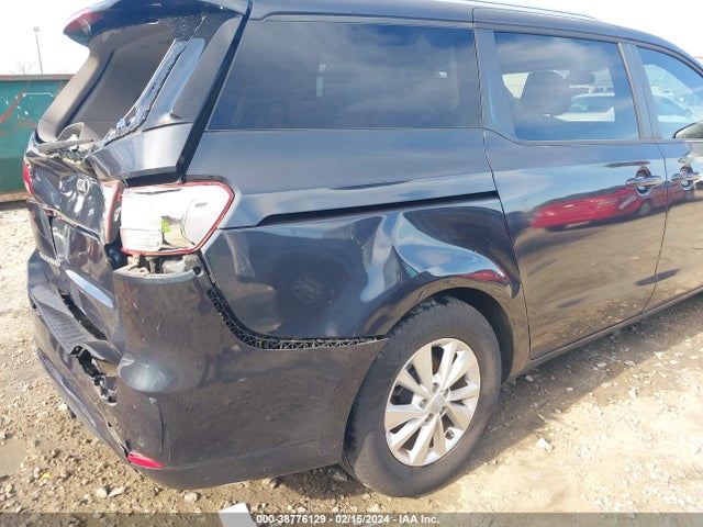 KIA SEDONA LX 2016 KNDMB5C14G6161780 Image 17